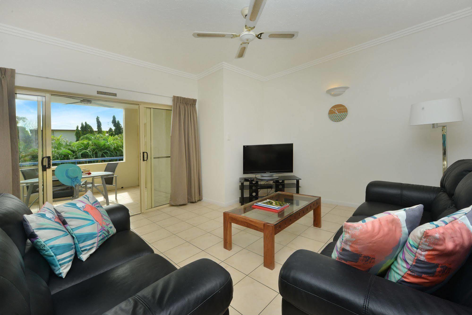 Central Plaza Port Douglas Exterior foto