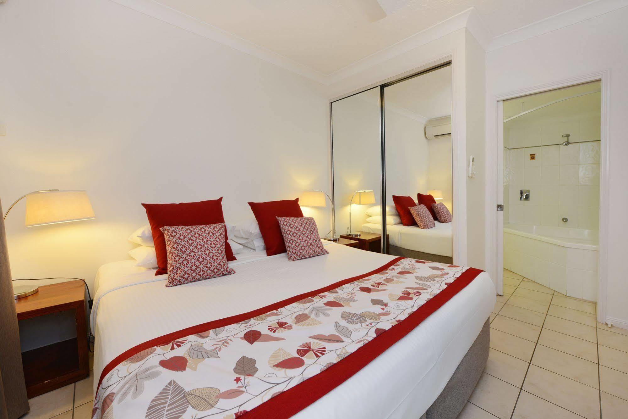 Central Plaza Port Douglas Exterior foto